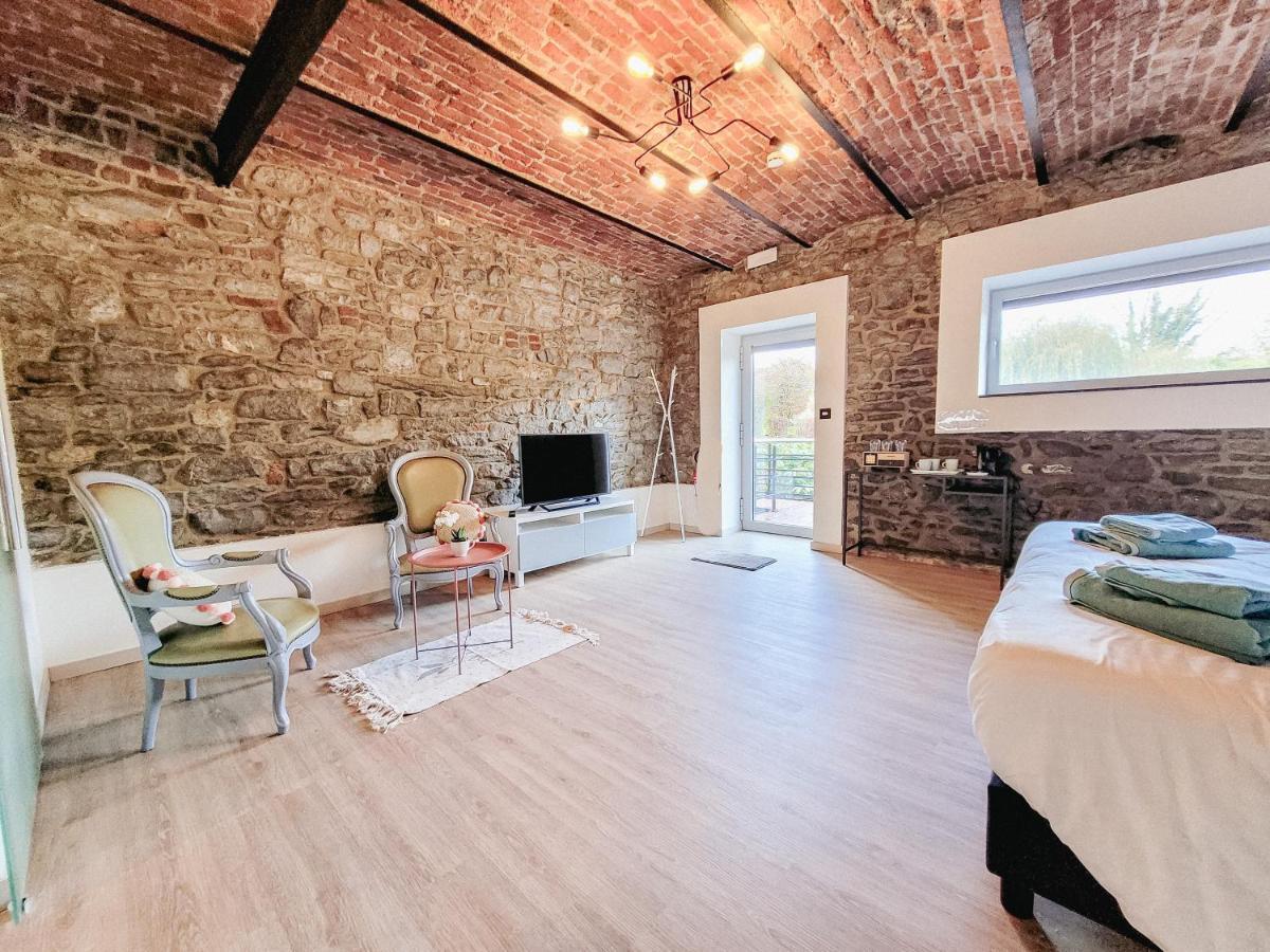 Bed and Breakfast Au Bout De Mes Reves Walcourt Esterno foto