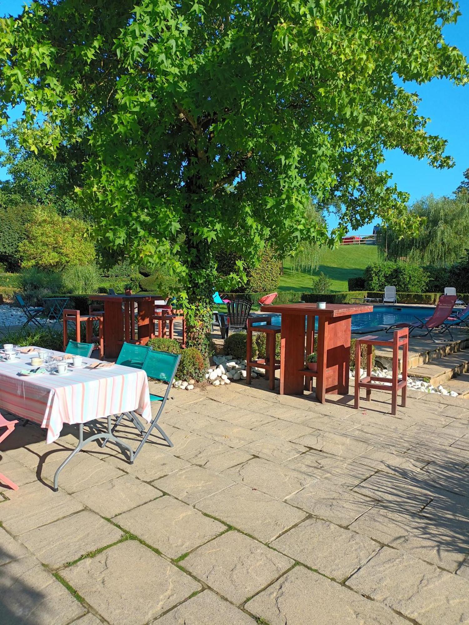 Bed and Breakfast Au Bout De Mes Reves Walcourt Esterno foto