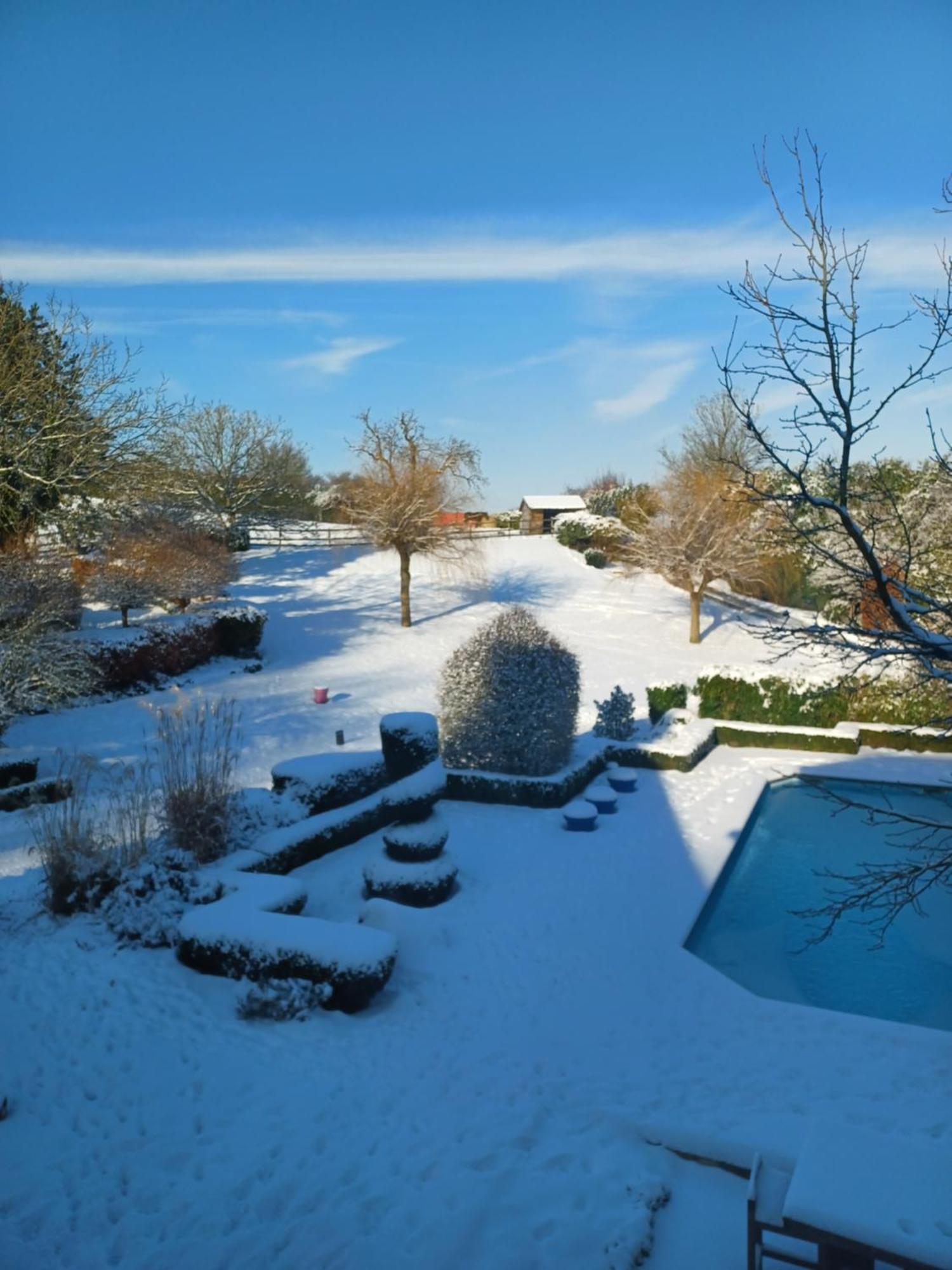Bed and Breakfast Au Bout De Mes Reves Walcourt Esterno foto